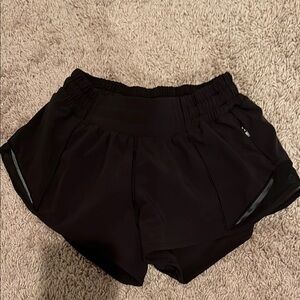 Lululemon hotty hot shorts black size 2 2.5”